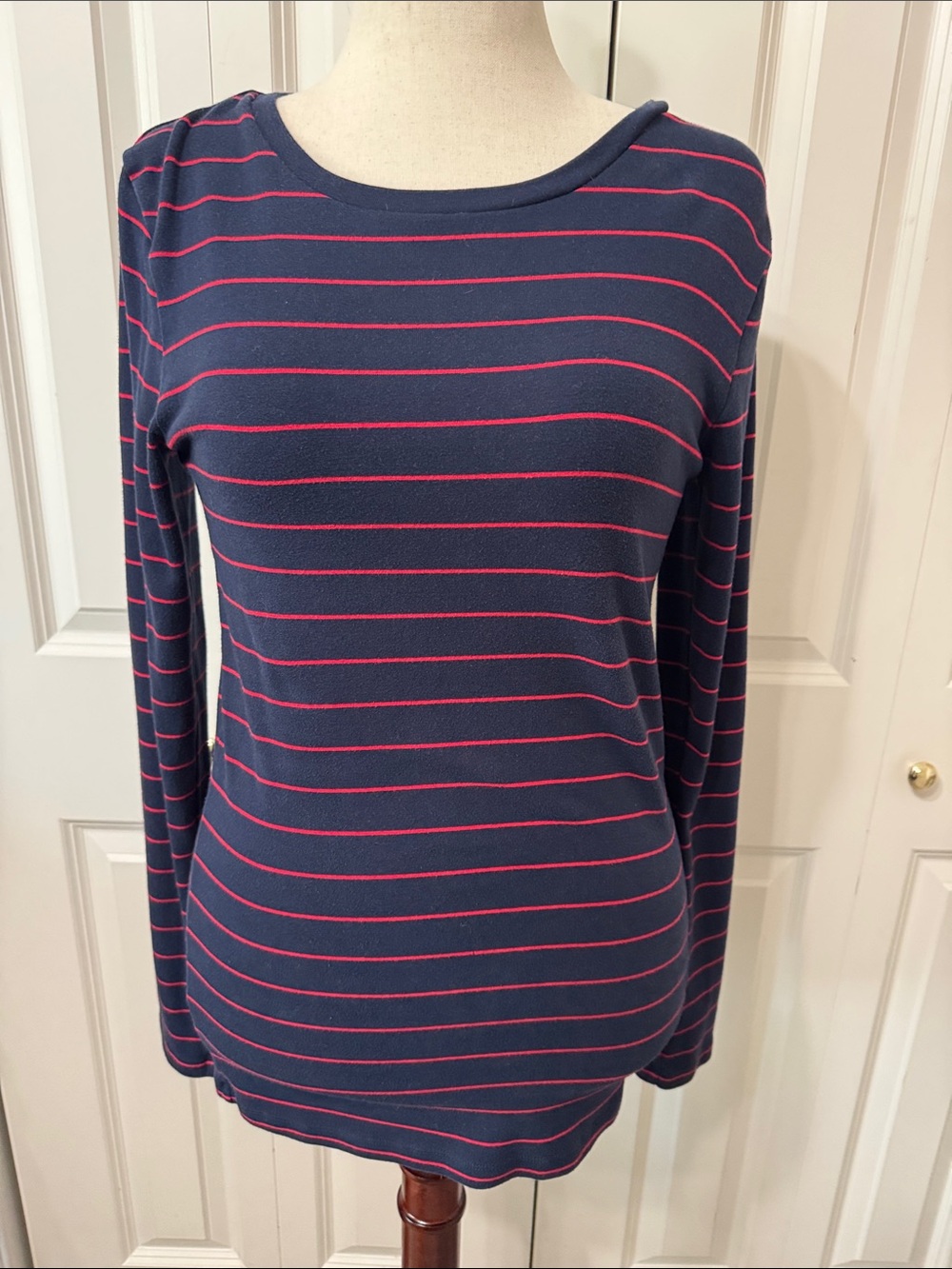 GAP Navy Long-Sleeve Tee with Red Stripes Lg Tall